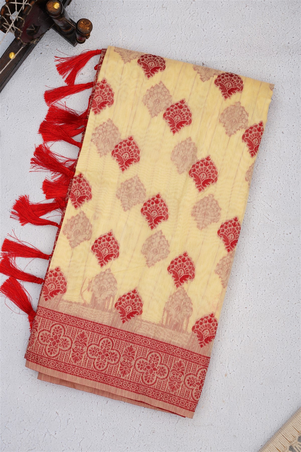 Bhagalpur Puliya Cotton Light Yellow Saree