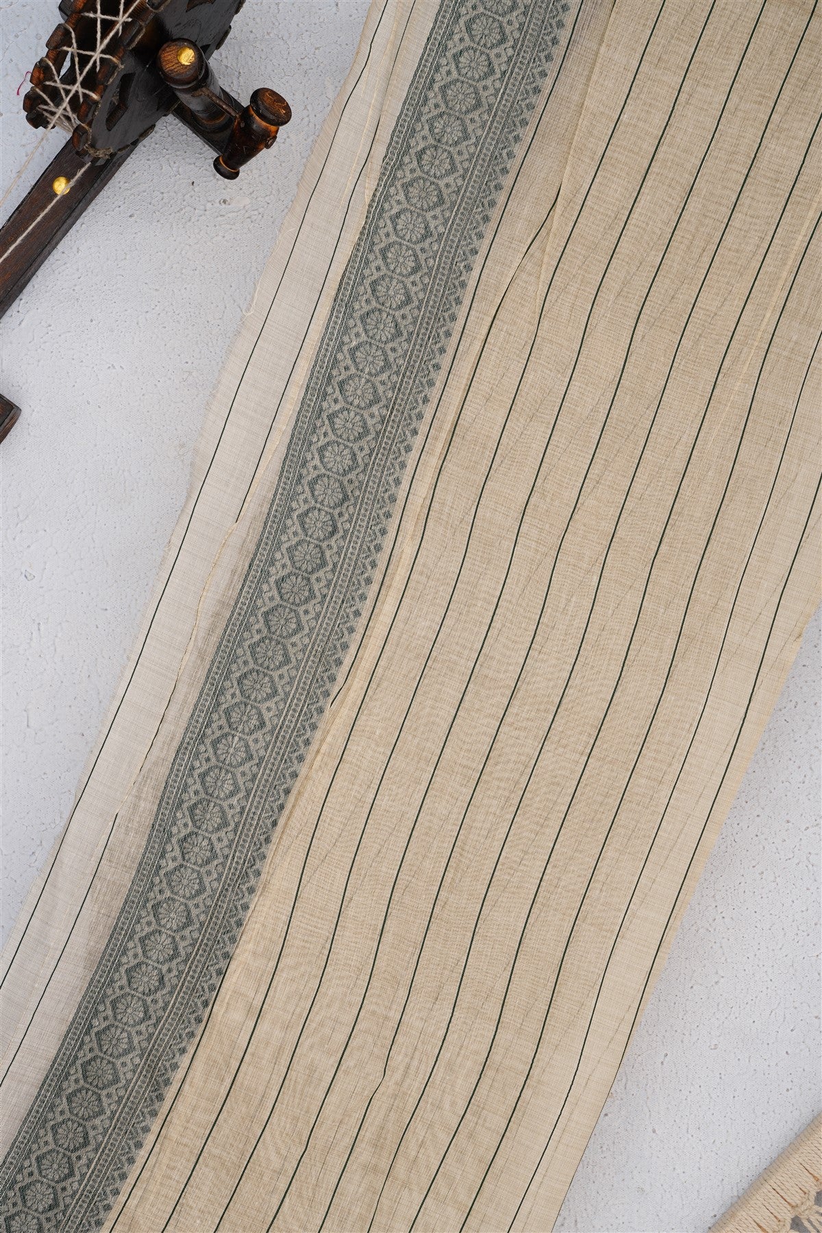 Bhagalpur Puliya Cotton Cream Saree
