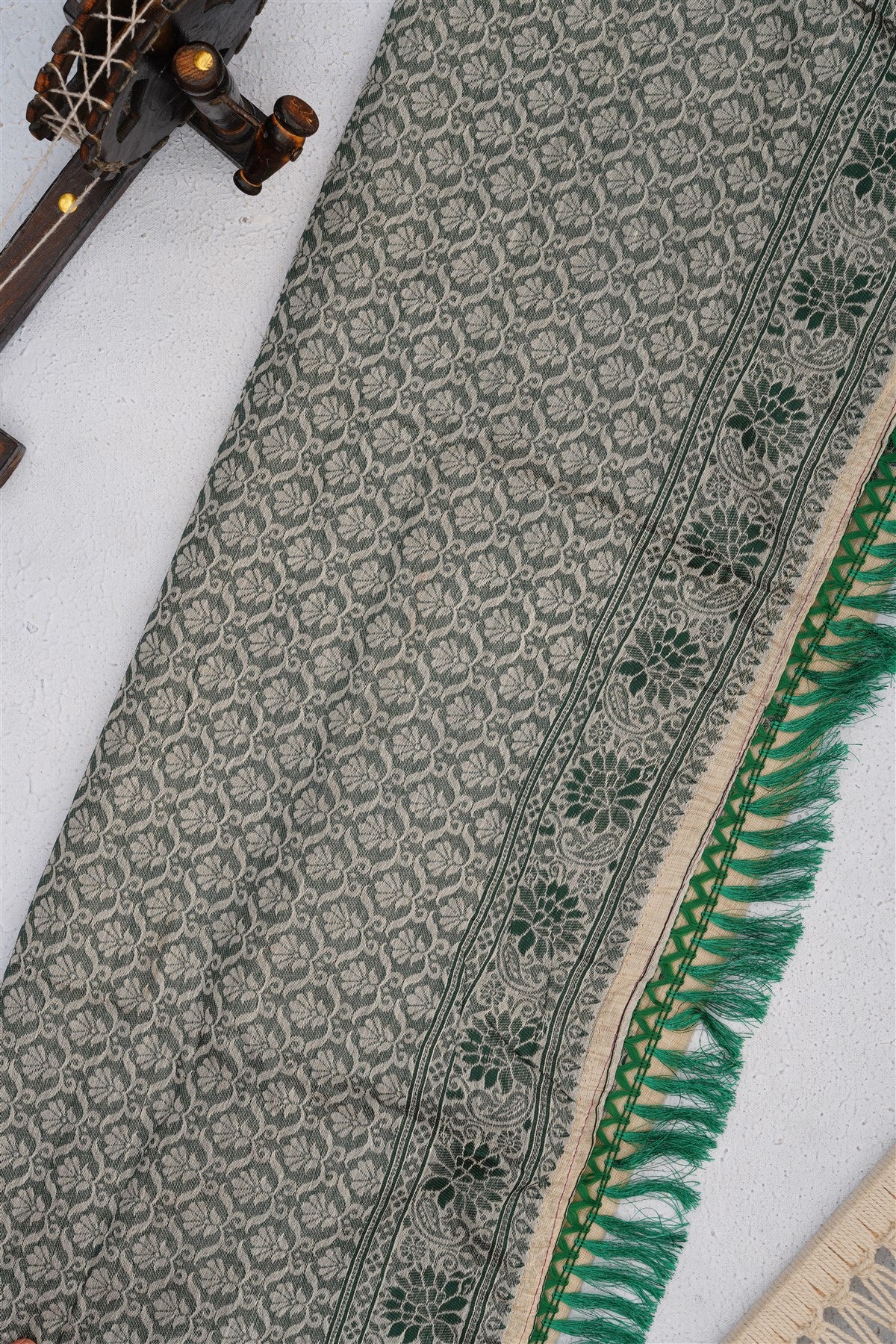 Bhagalpur Puliya Cotton Cream Saree