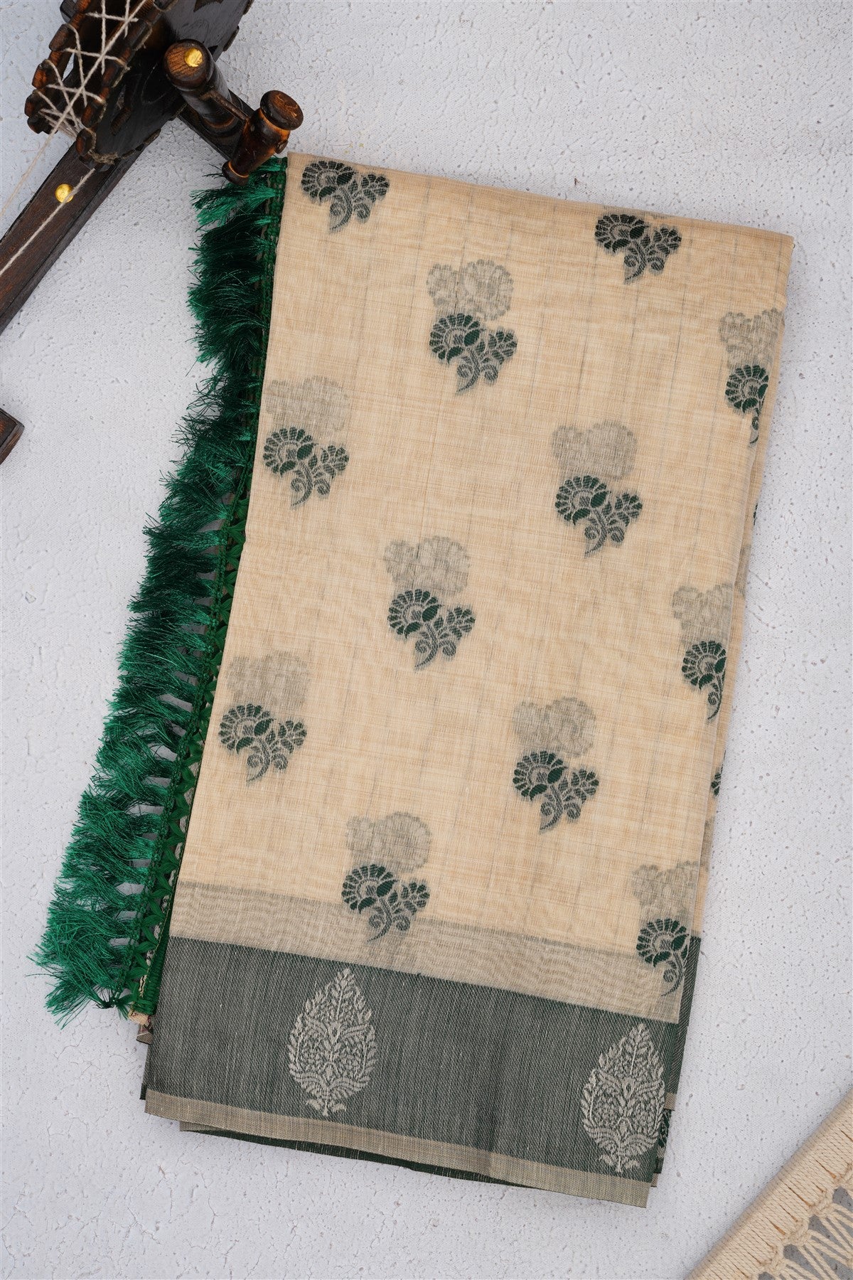 Bhagalpur Puliya Cotton Cream Saree