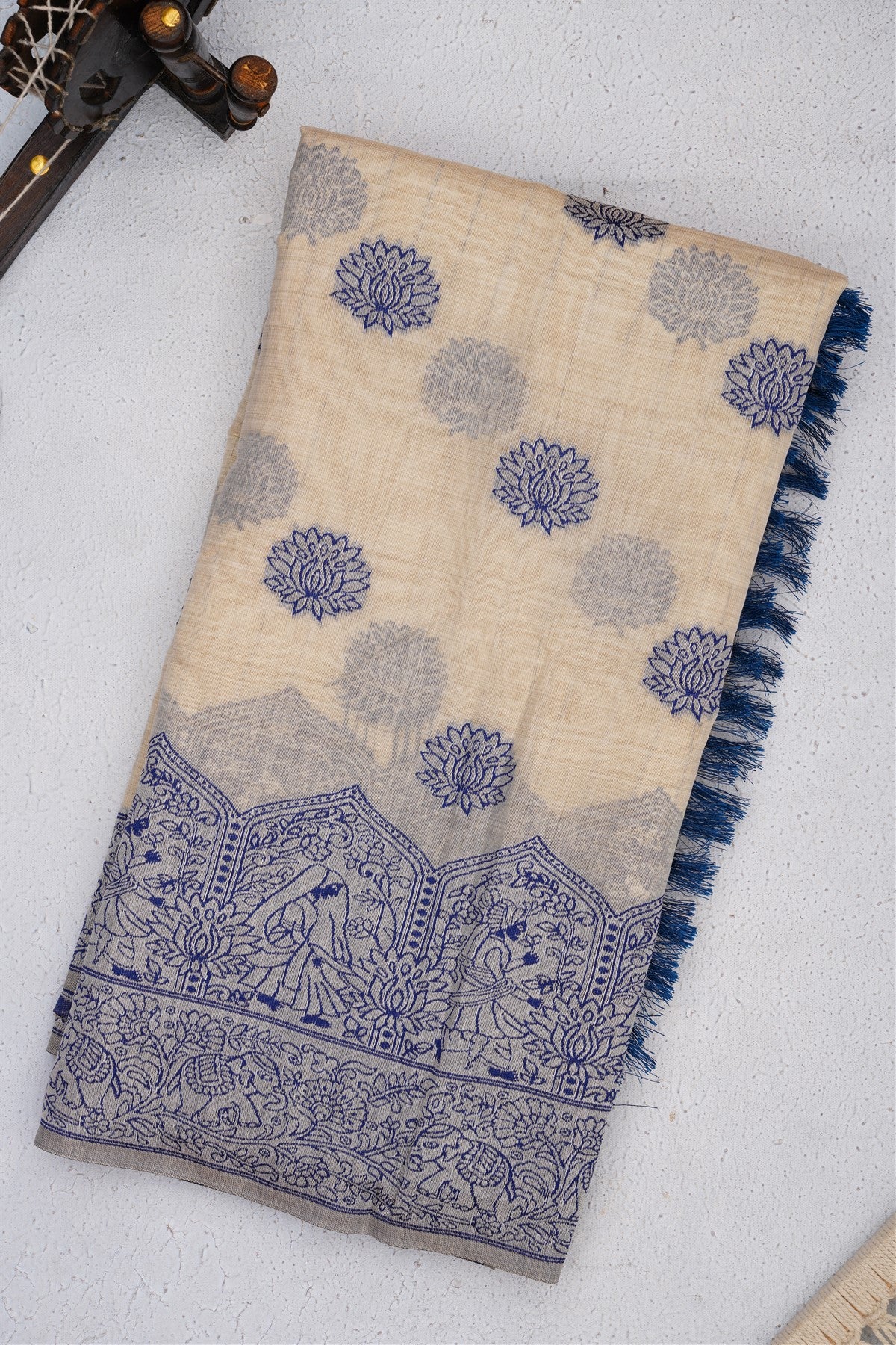 Bhagalpur Puliya Cotton Cream Saree