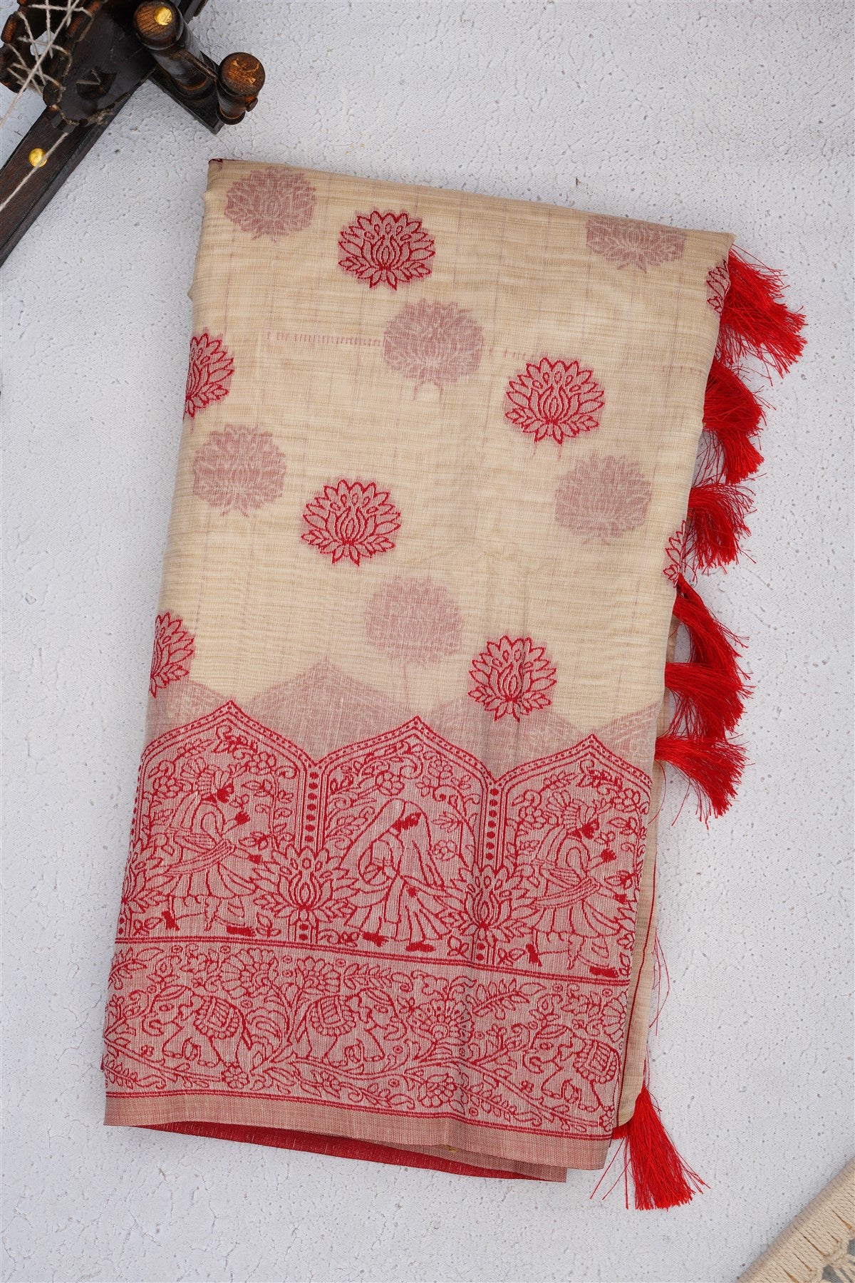 Bhagalpur Puliya Cotton Cream Saree