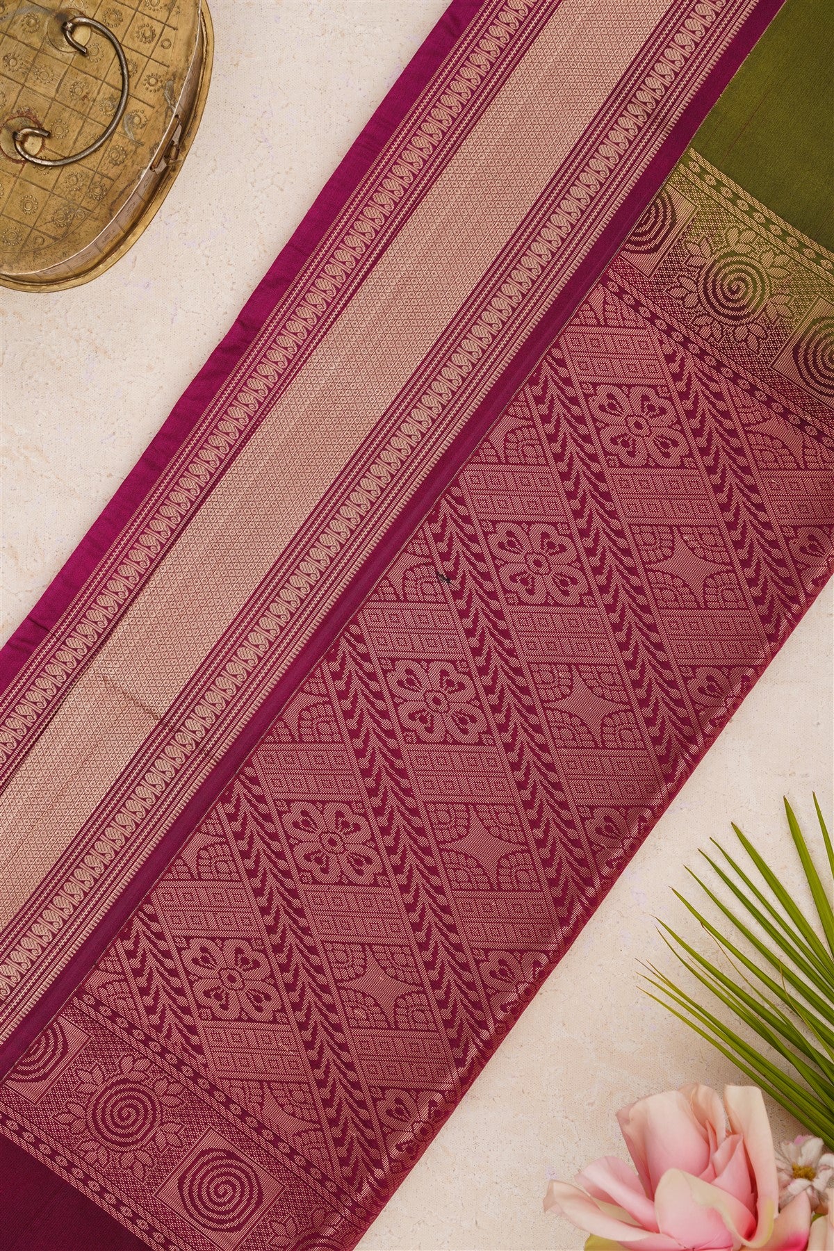 Semi Pattu Silk Blend Light Green Saree