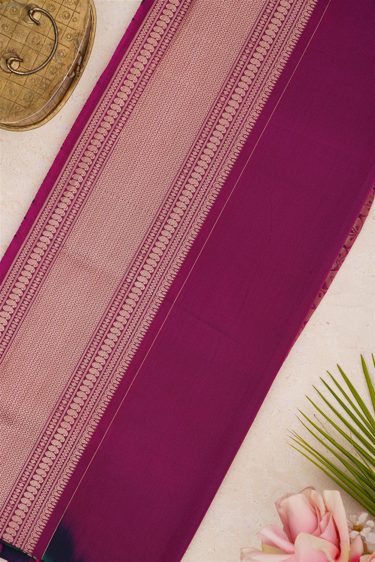 Semi Pattu Silk Blend Green Saree