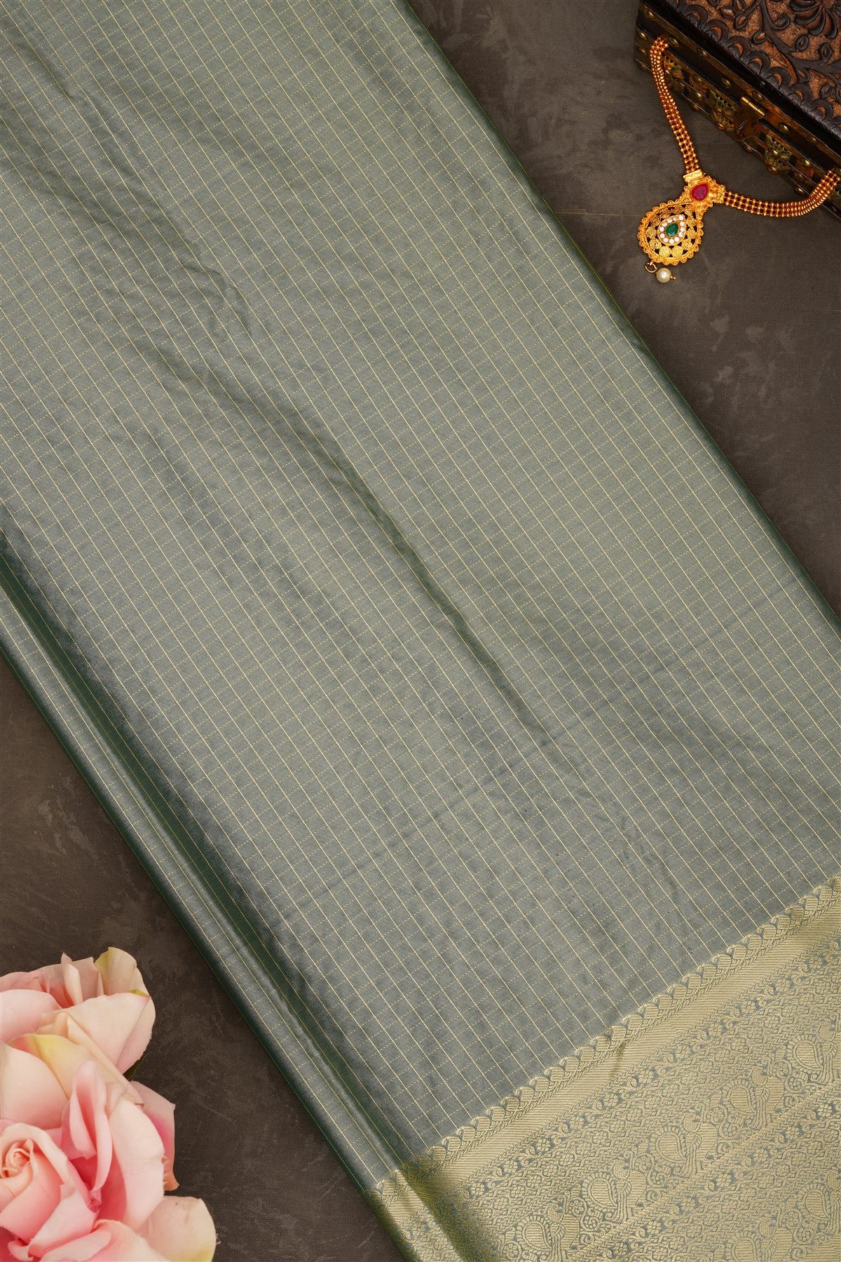 Semi Pattu Silk Blend Green Saree