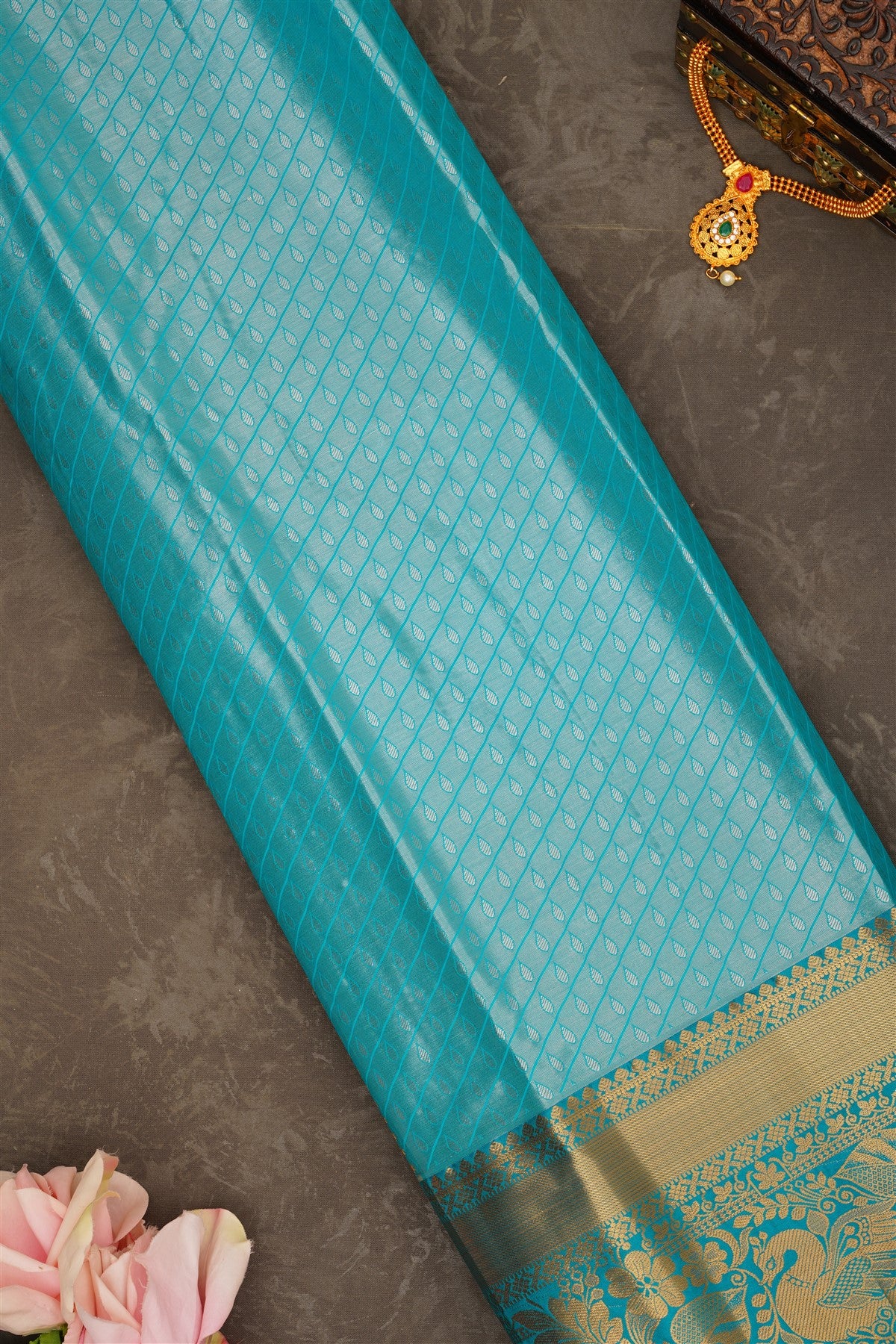 Semi Pattu Silk Blend Light Pink Saree