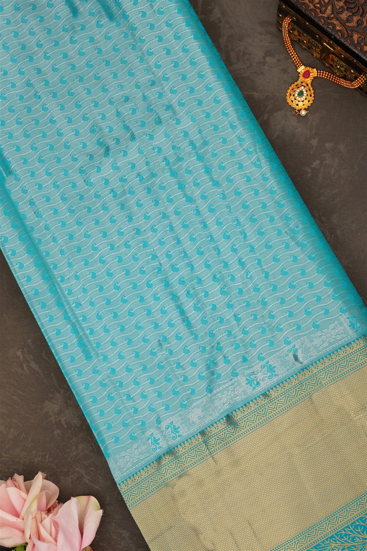 Semi Pattu Silk Blend Pink Saree