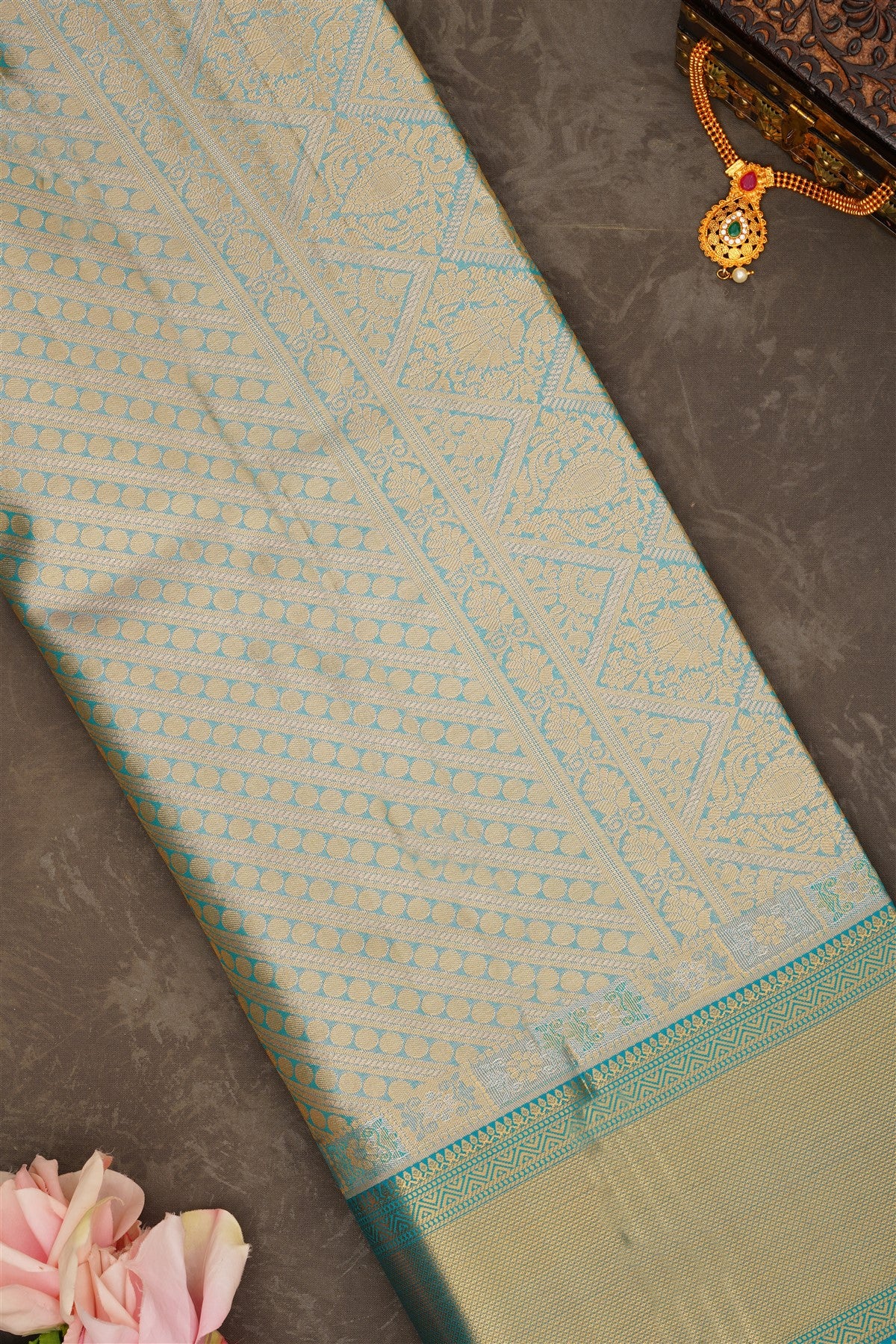 Semi Pattu Silk Blend Pink Saree