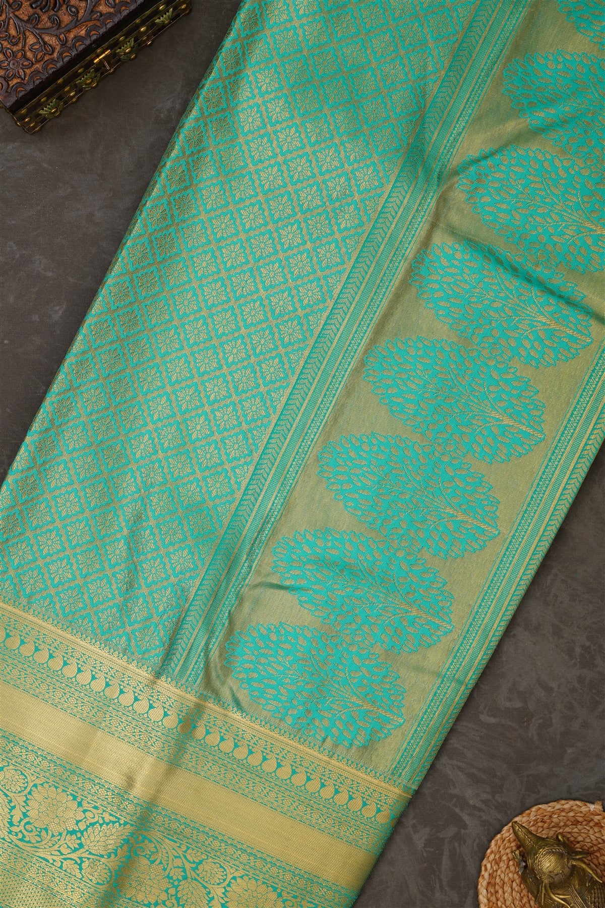 Semi Kanchipuram Silk Blend Magenta Saree