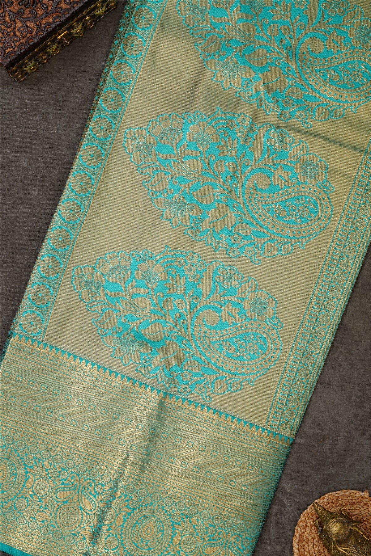 Semi Kanchipuram Silk Blend Magenta Saree
