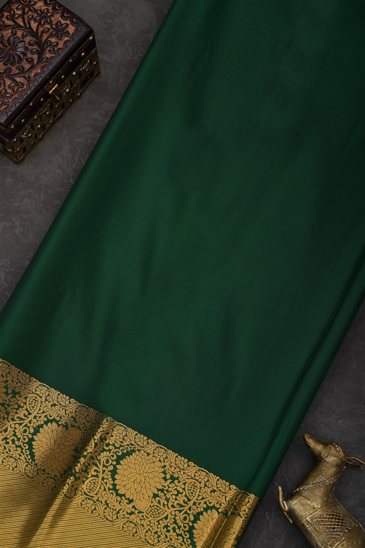 Semi Pattu Silk Blend Green Saree