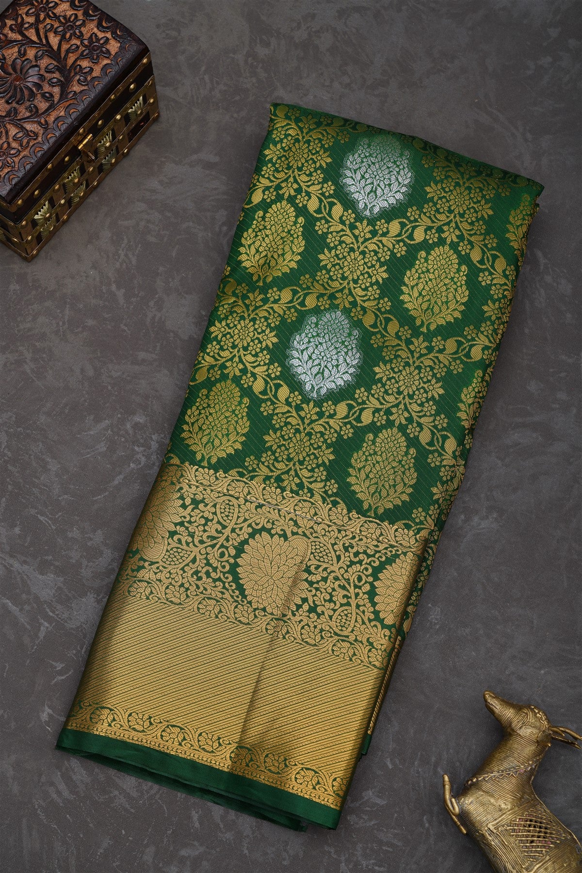 Semi Pattu Silk Blend Green Saree