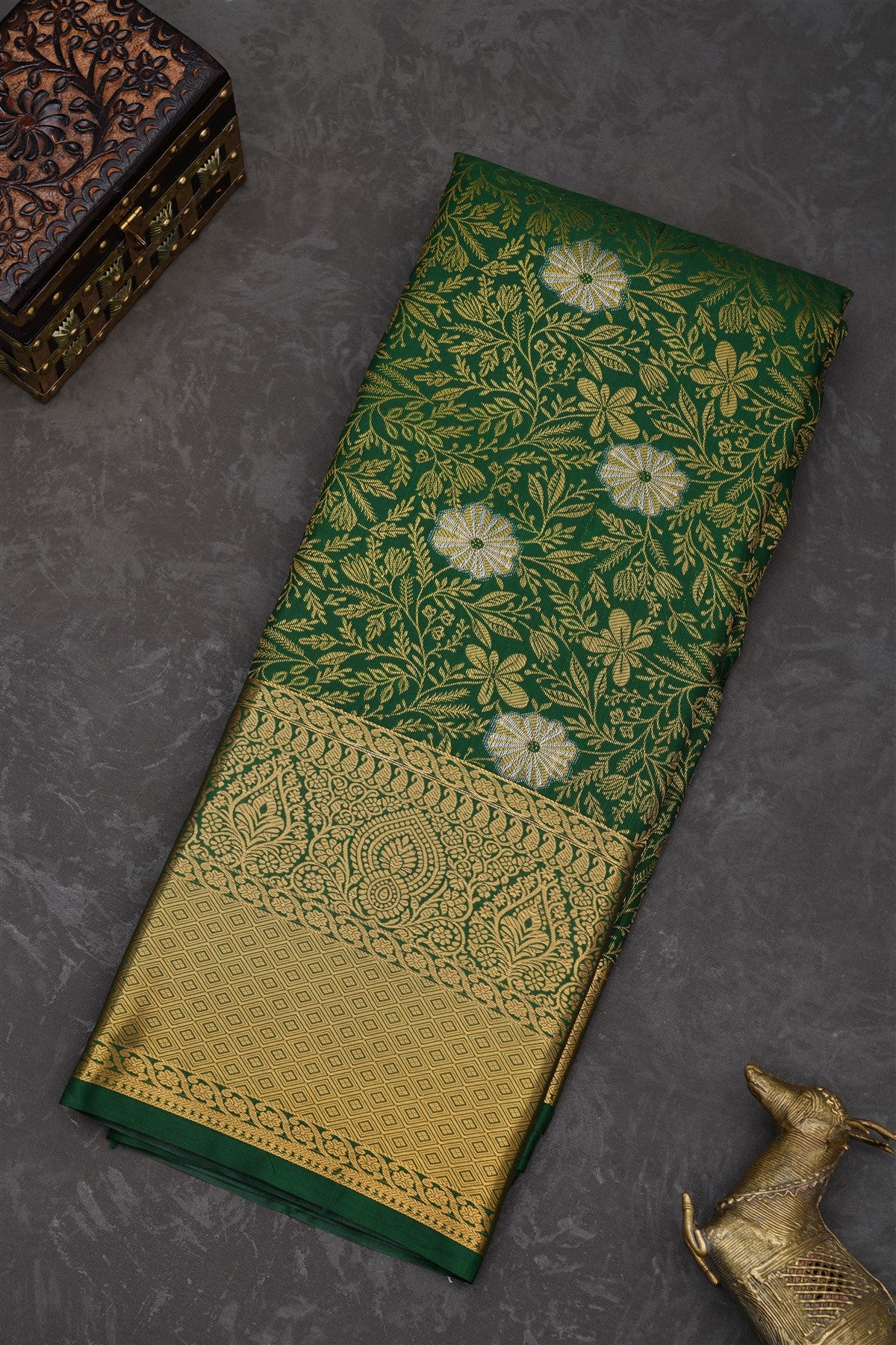 Semi Pattu Silk Blend Green Saree