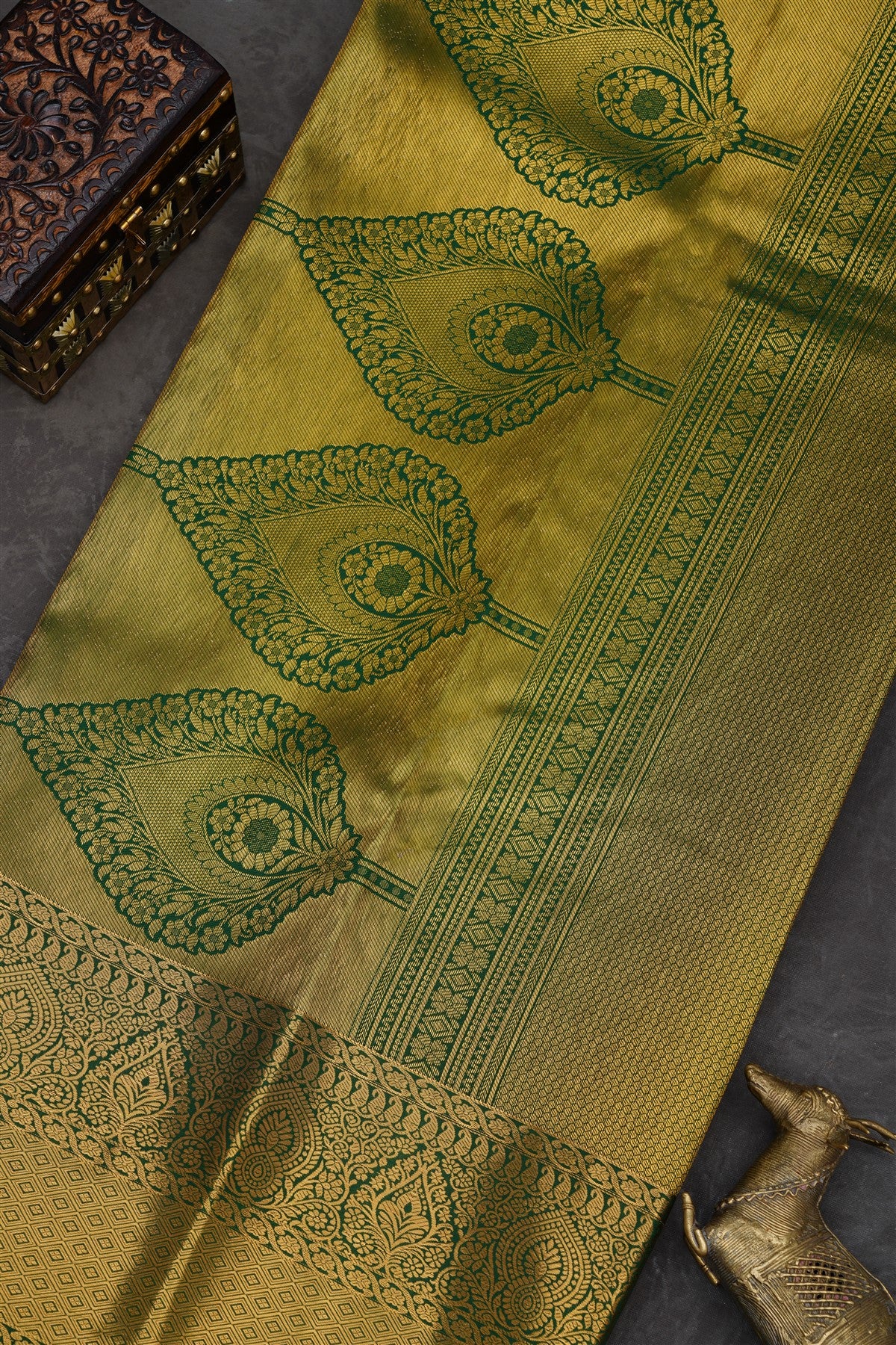 Semi Pattu Silk Blend Green Saree