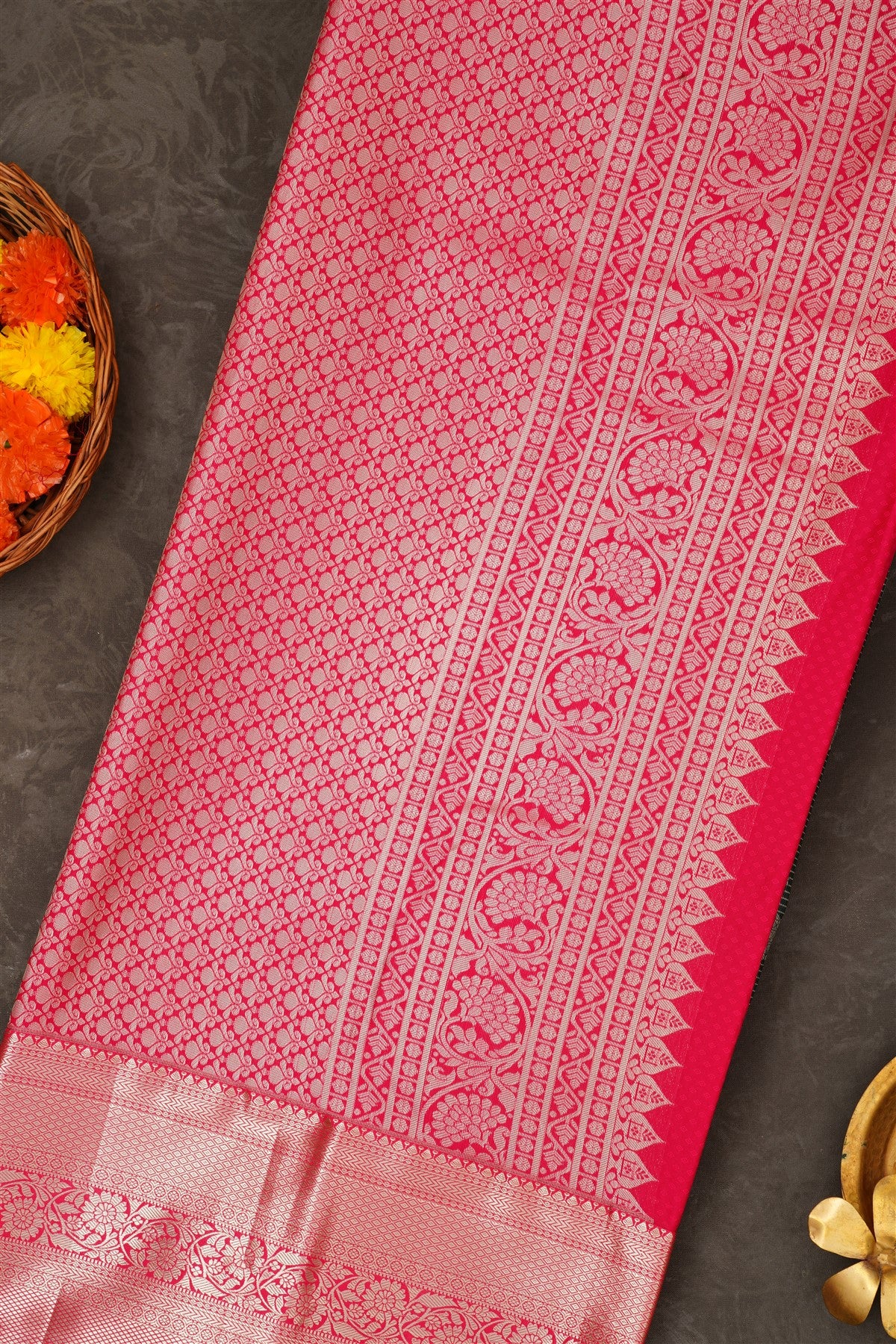 Semi Pattu Silk Blend Green Saree