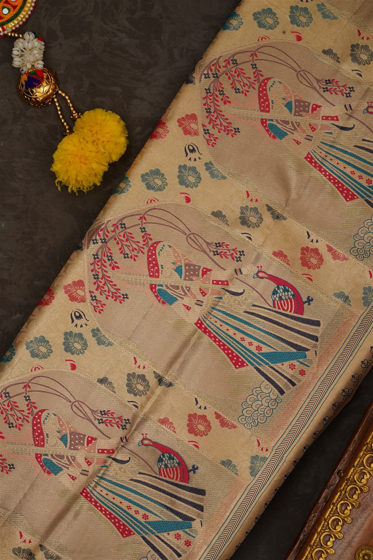 Semi Kanchipuram Tissue Silk Cream Saree