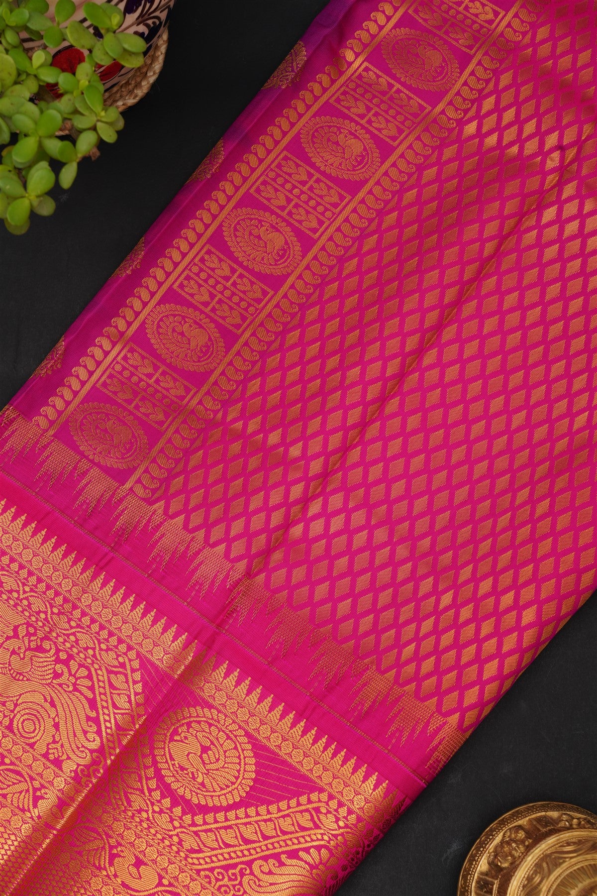 Gadwal Silk Blend Green Saree