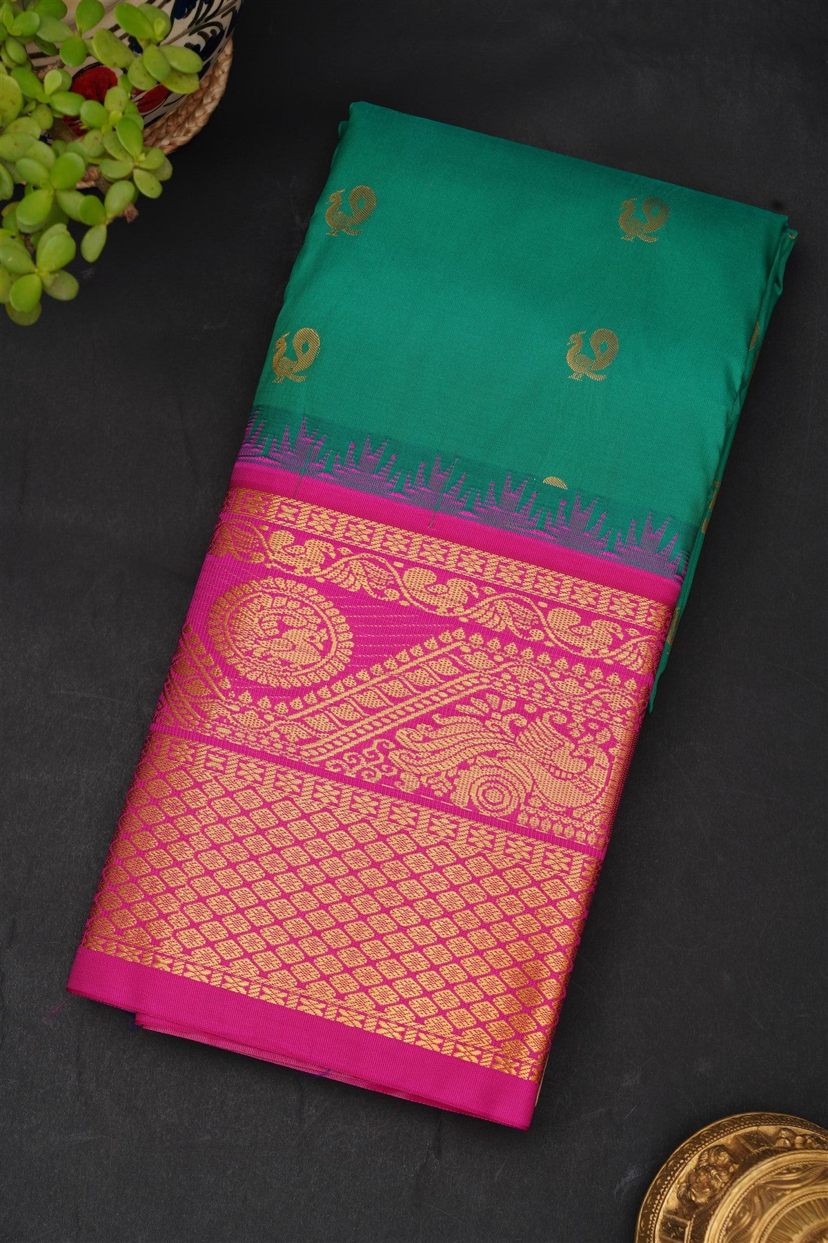 Gadwal Silk Blend Light Green Saree