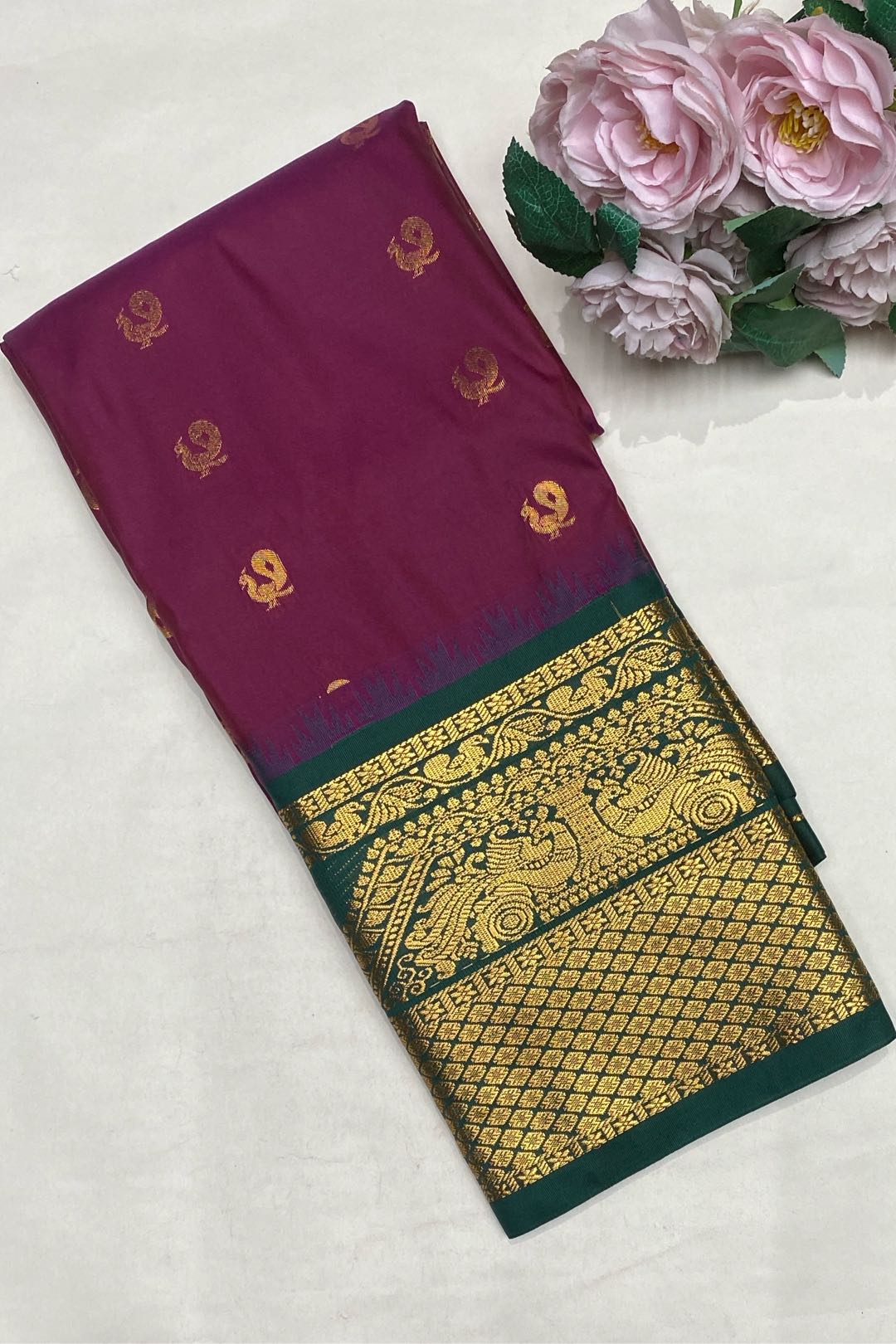 Gadwal Silk Blend Magenta Saree