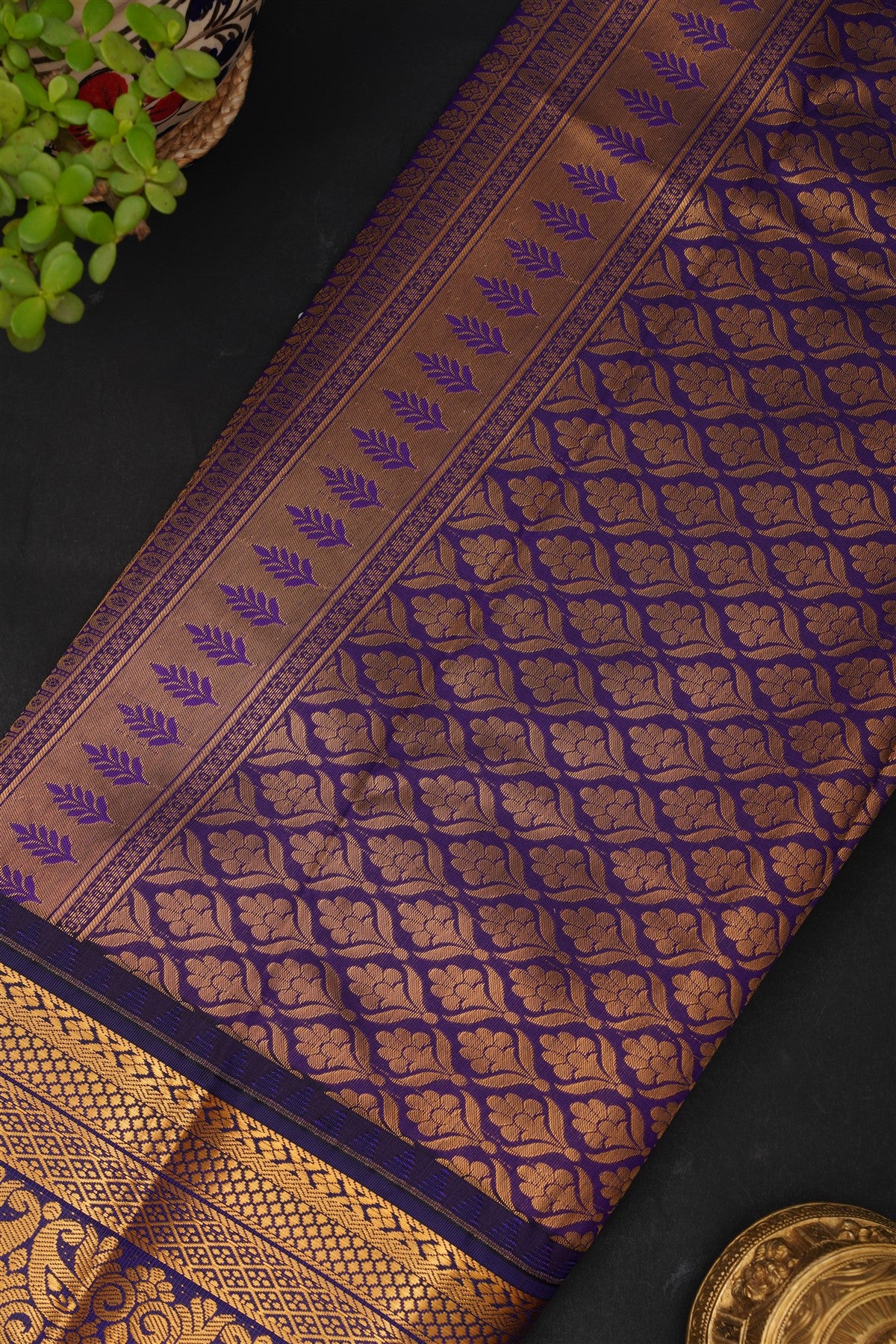 Gadwal Silk Blend Brick Saree