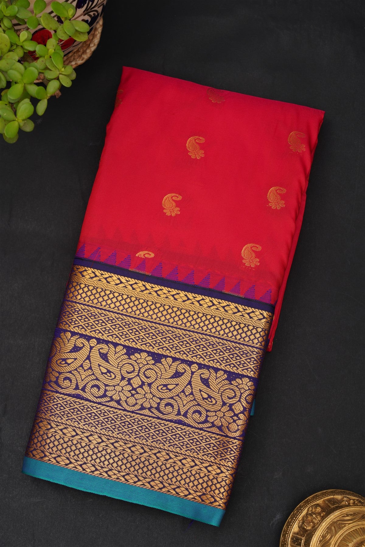 Gadwal Silk Blend Brick Saree