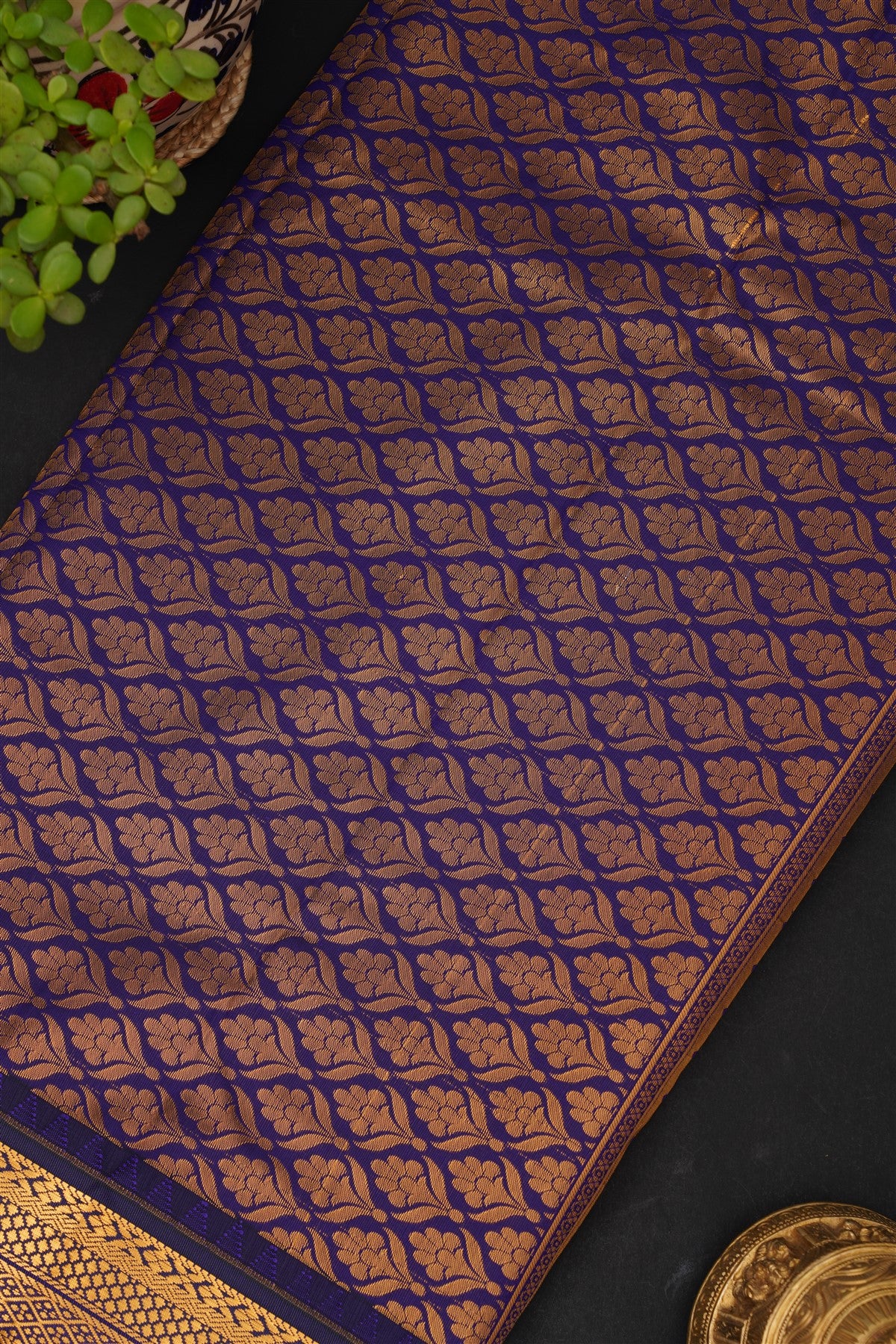 Gadwal Silk Blend Marron Saree