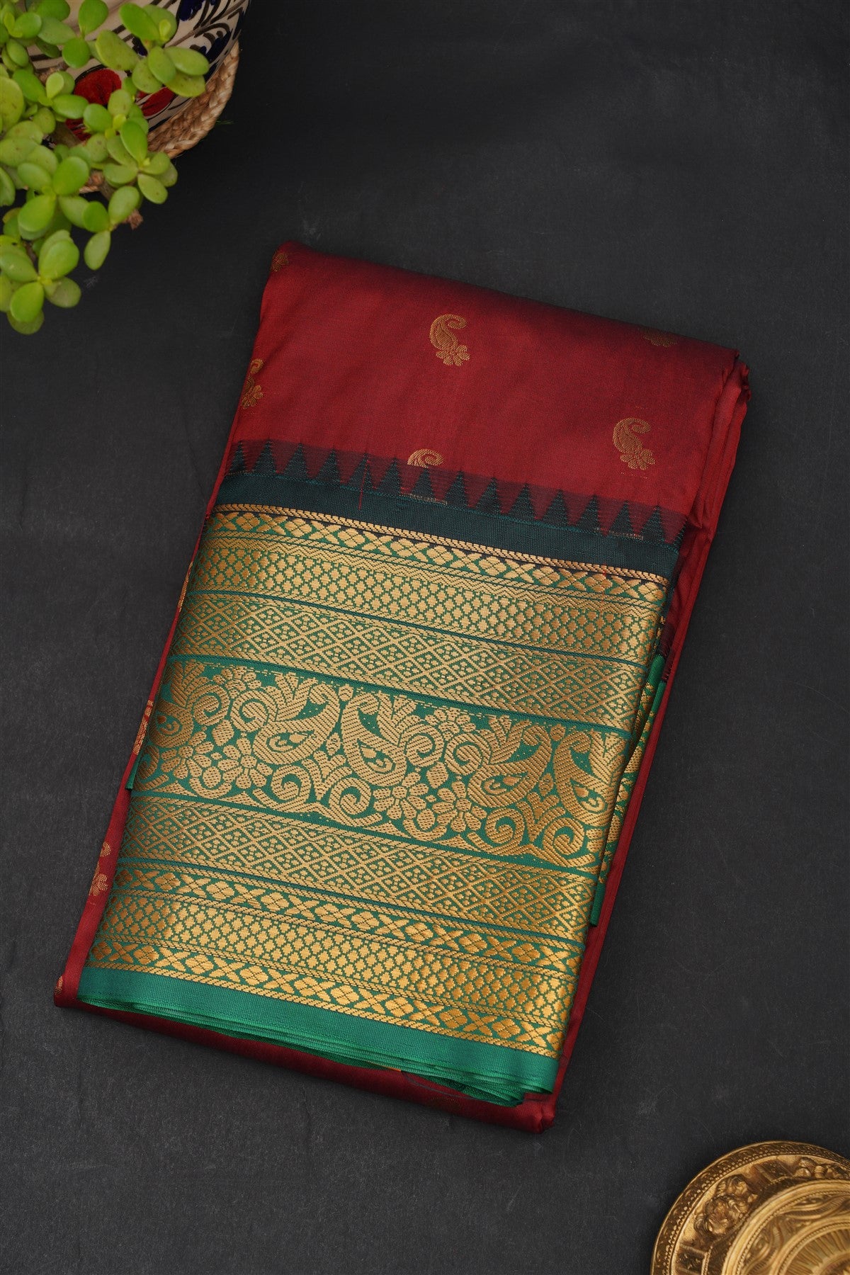 Gadwal Silk Blend Marron Saree