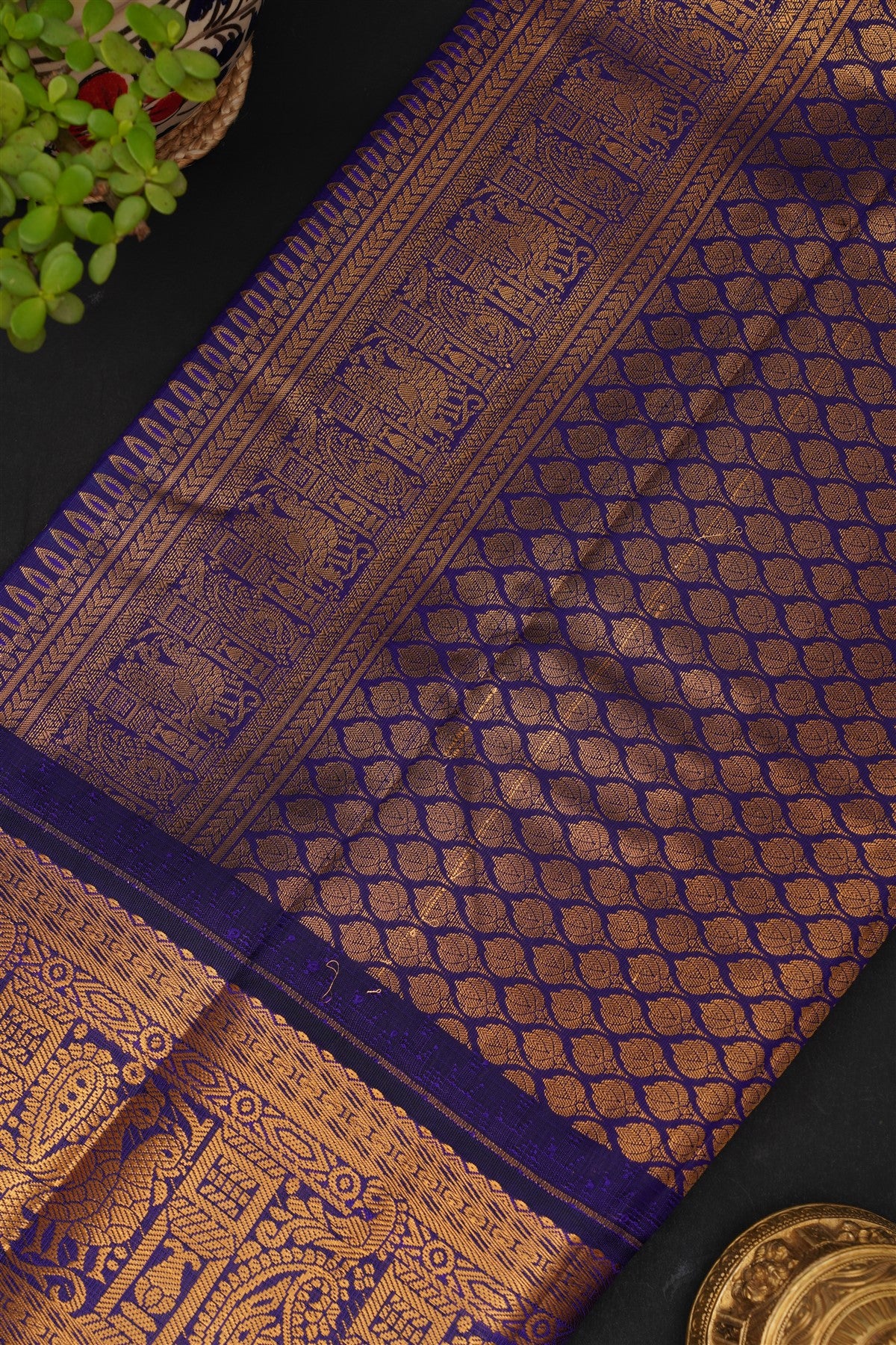Gadwal Silk Blend Green Saree