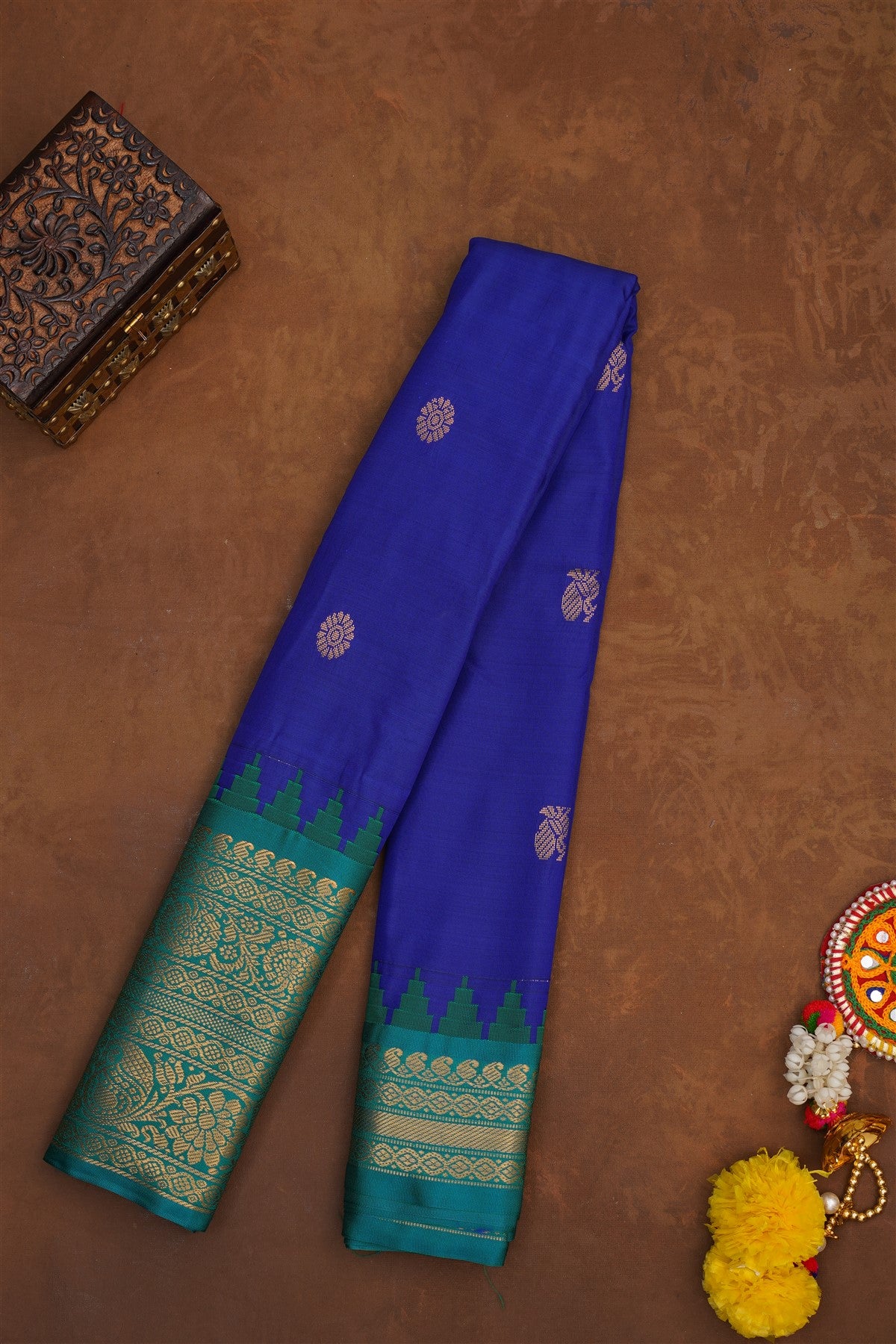Handloom Semi Gadwal Royal Blue Saree