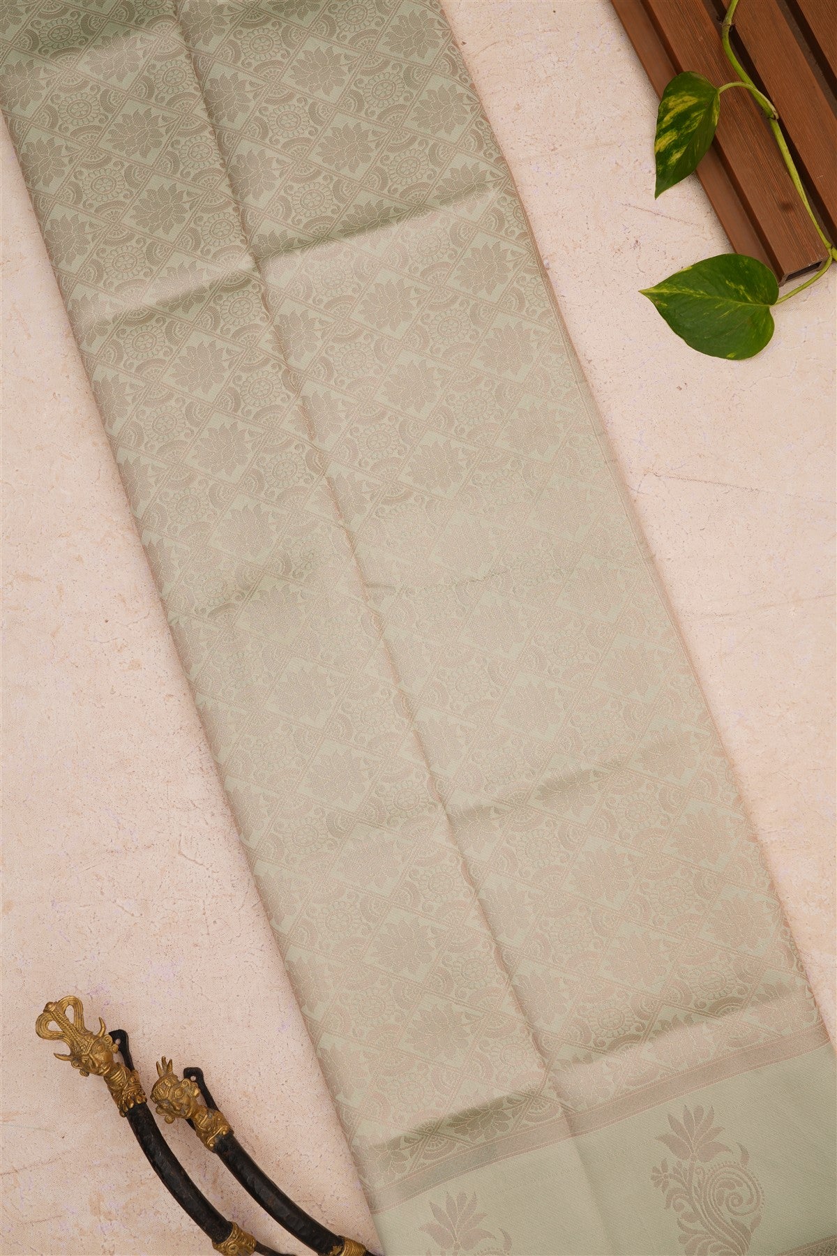 Semi Pattu Silk Blend Light Green Saree