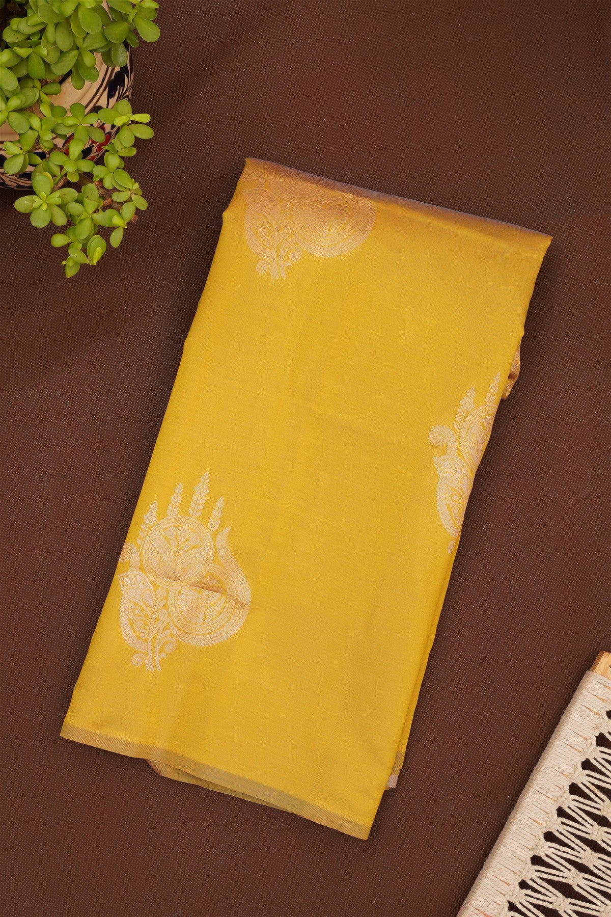 Semi Pattu Silk Blend Light Green Saree
