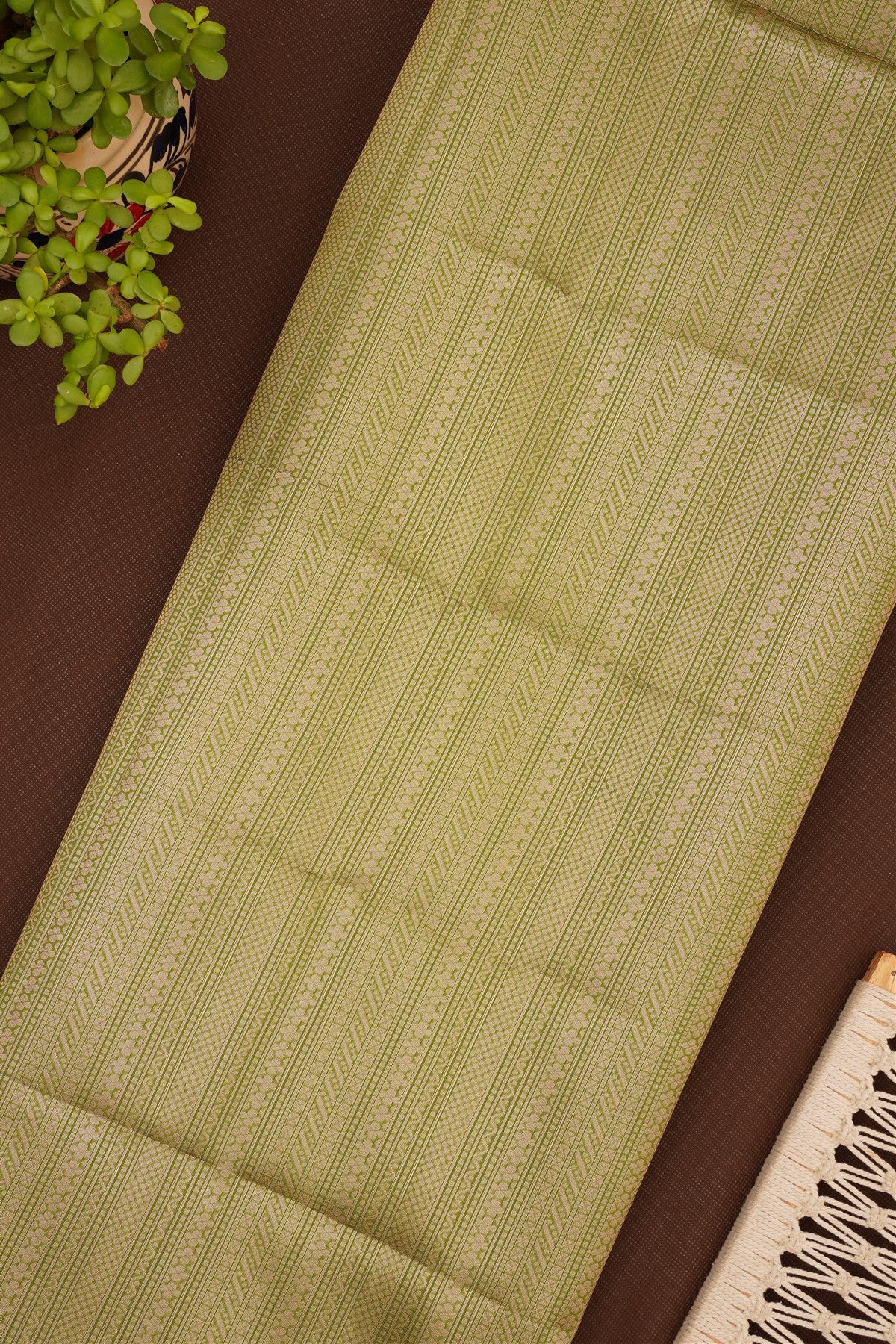 Semi Pattu Silk Blend Green Saree